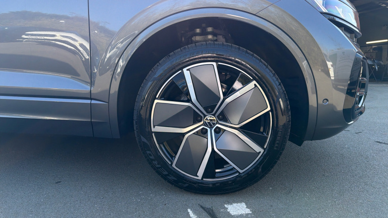 Volkswagen Touareg 3.0 V6 TDI 4Motion 286 Black Edition 5dr Tip Auto Diesel Estate